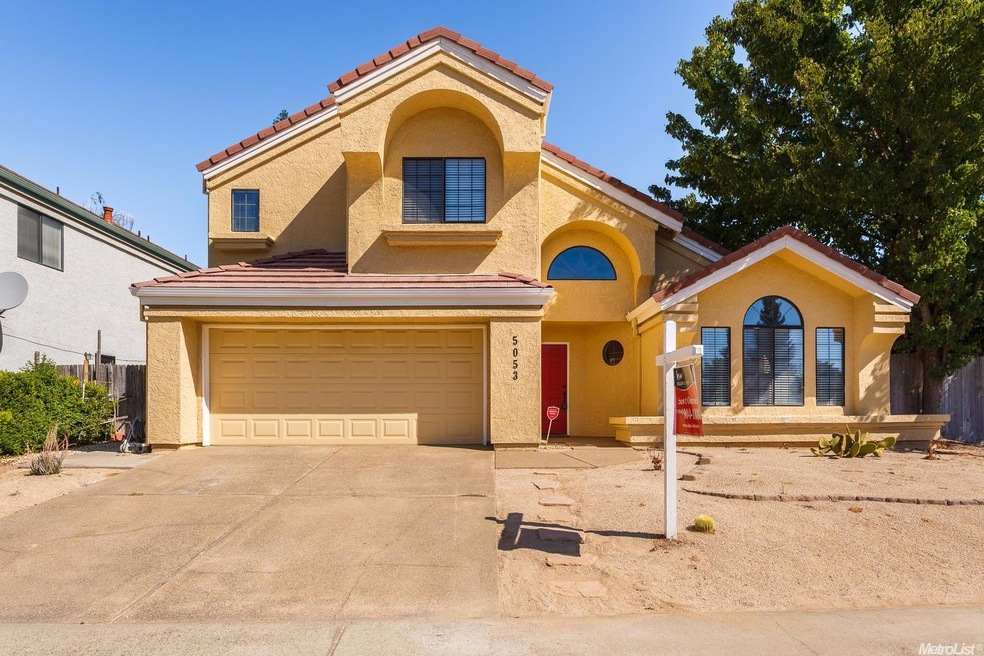 5053 Laguna Park Dr, Elk Grove, CA 95758 - photo 1