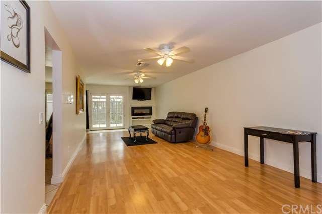WELCOME!!  Open and bright floor plan right upon e