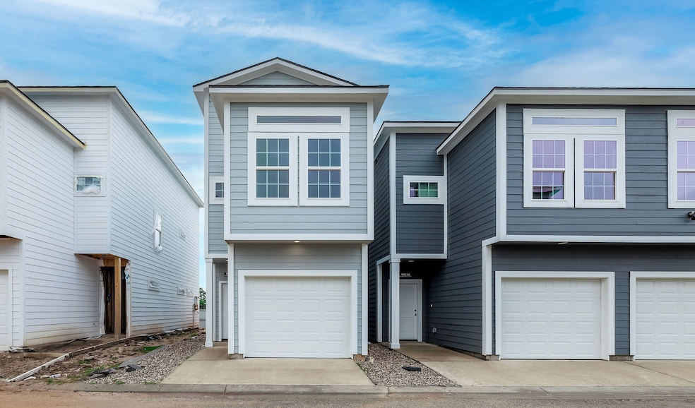 For Sale $233,000 • Co-Listing Agent