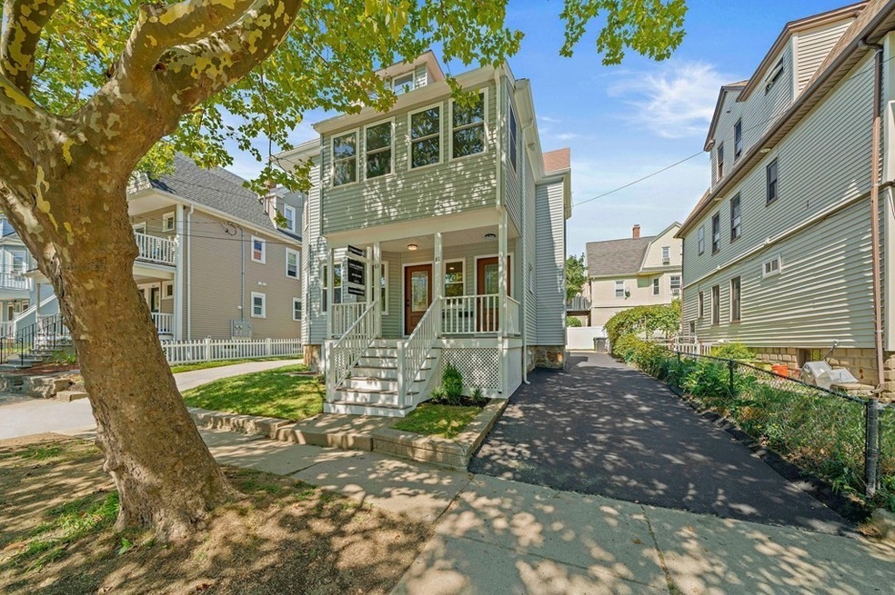 Sold $800,000 • Co-Listing Agent