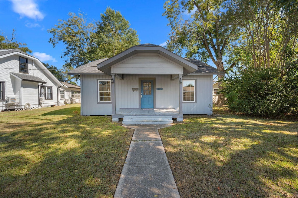 104 N Royal St, Deridder, LA 70634 - photo 1