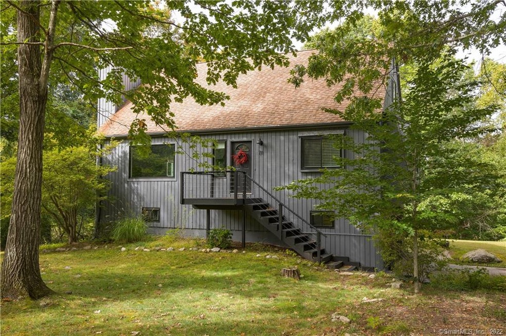 71 Hoadley Creek Cir, Guilford, CT 06437 - photo 1