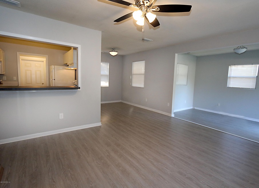 516 Laurina St, Jacksonville, FL 32216 - photo 1