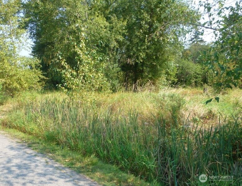 For Sale $325,000 • Co-Listing Agent