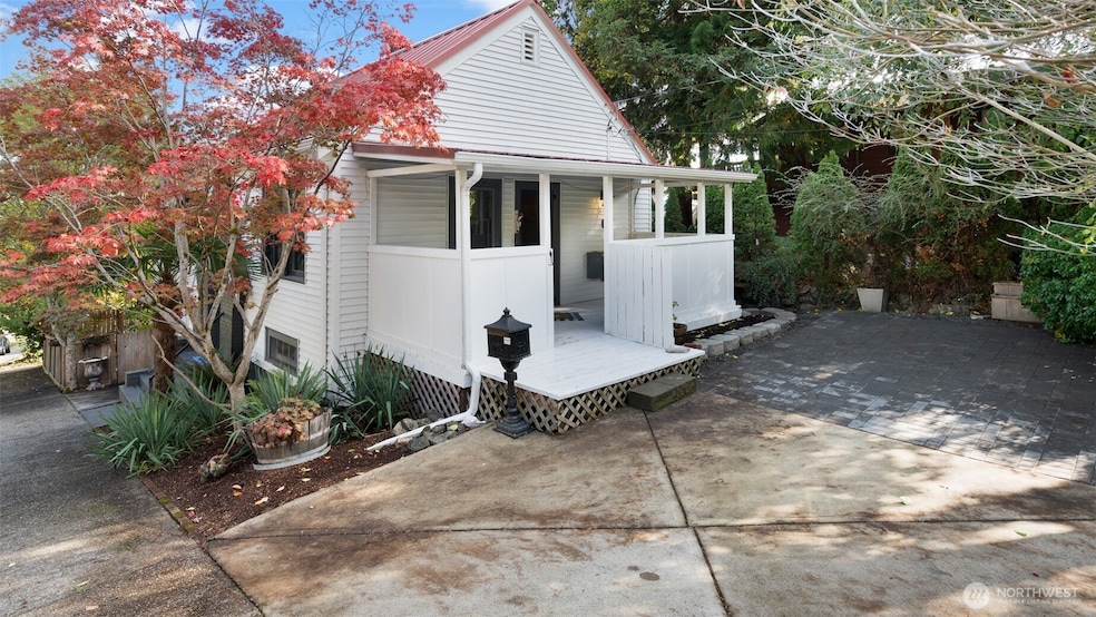 So easy to pull up, unload groceries, and drop them right on the covered front porch before heading inside! Convenient and sheltered, rain or shine.