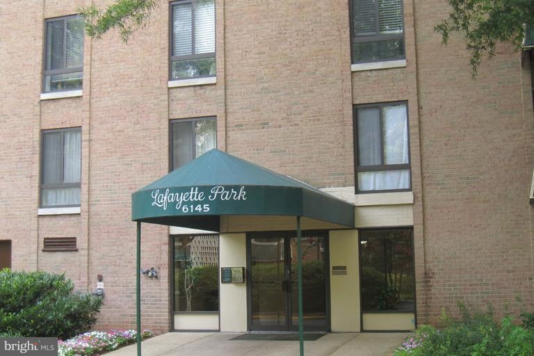 6145 Leesburg Pike unit 505, Falls Church, VA 22041 - photo 1