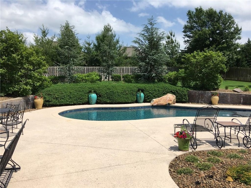 3237 Thornbury Dr, Springdale, AR 72764 - photo 1