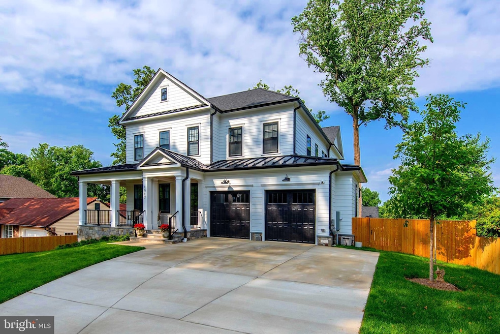 Sold $1,915,000 • Co-Listing Agent