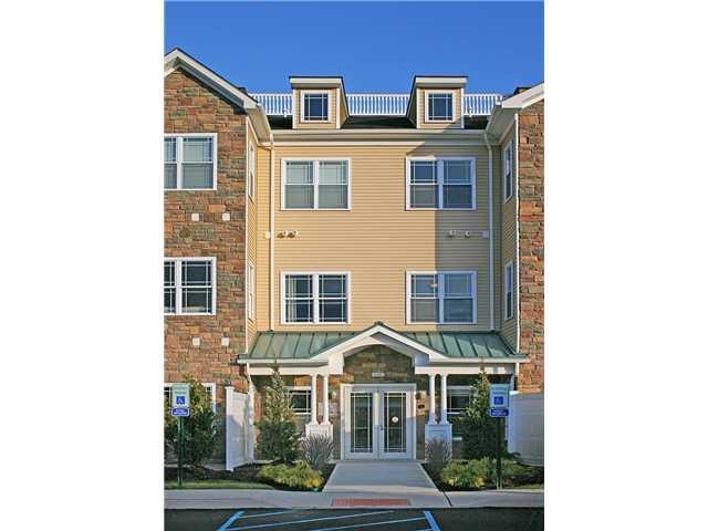 970 Route 45 unit W305, Pomona, NY 10970 - photo 1