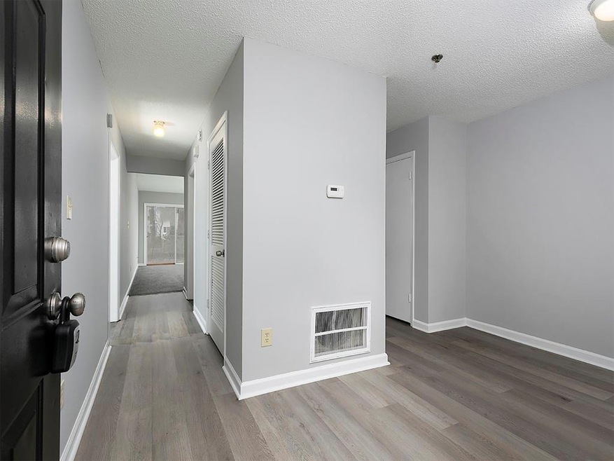 1566 Oakpointe Dr SW unit C, Marietta, GA 30008 - photo 1