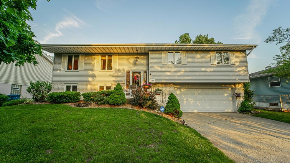 749 Polk Ave, Dyer, IN 46311 - photo 1