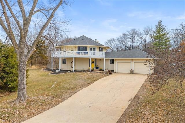 20505 Crickett Ln, Lenexa, KS 66220 - photo 1