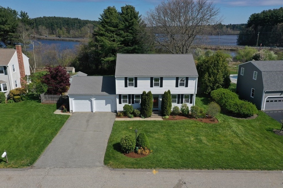 9 Reservoir Dr, Southborough, MA 01772 - photo 1