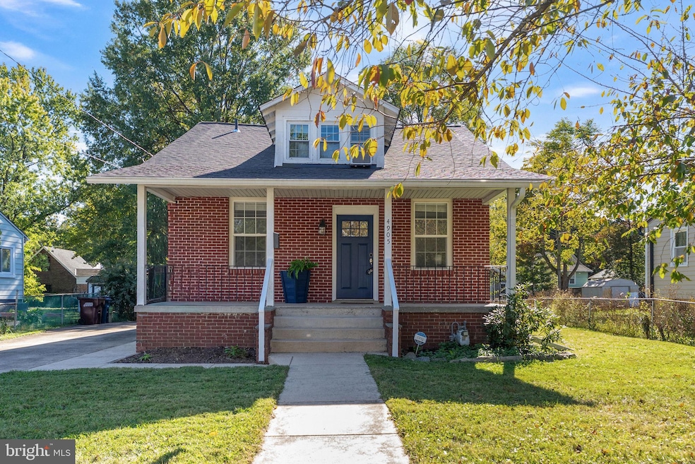 4905 Sheridan St, Riverdale, MD 20737 - photo 1