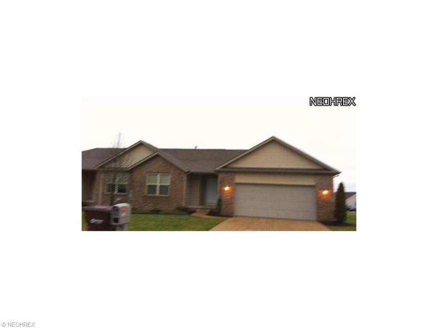 Large Executive Duplex.  Two full bathrooms, large