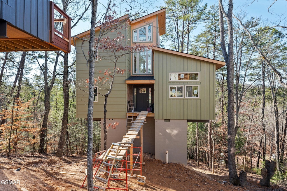 Sold $575,000