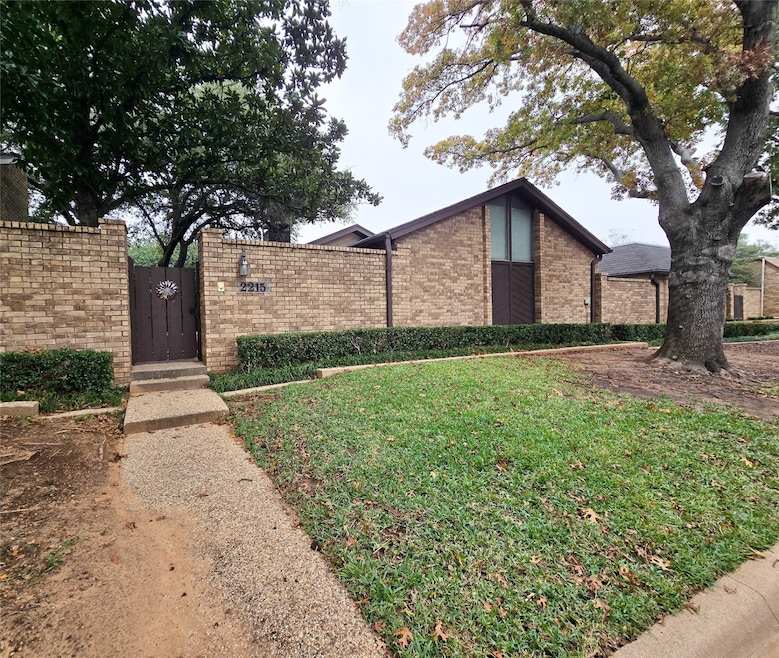 2215 Winter Sunday Way, Arlington, TX 76012 - photo 1