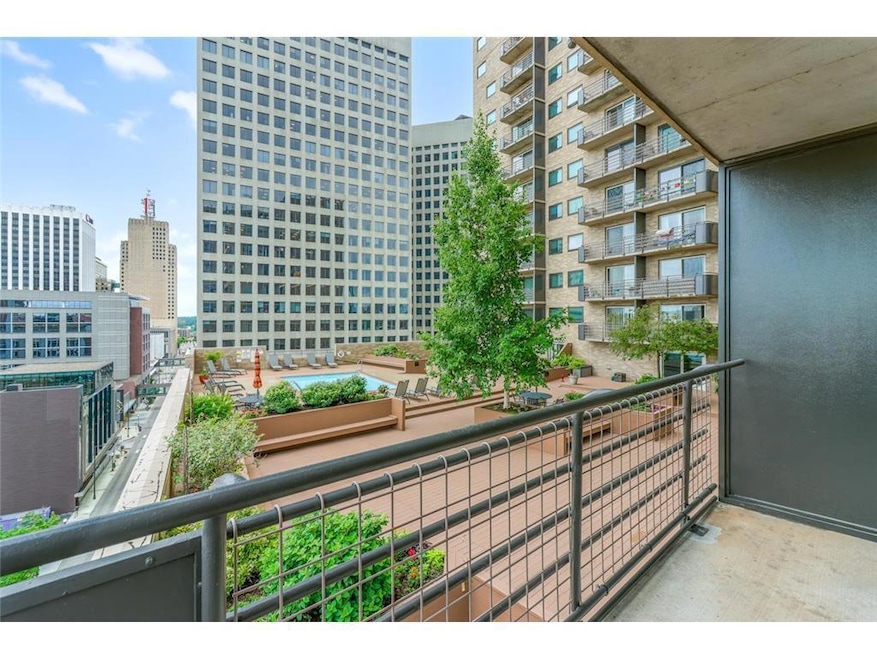 City Walk unit 1315, Saint Paul, MN 55101 - photo 1