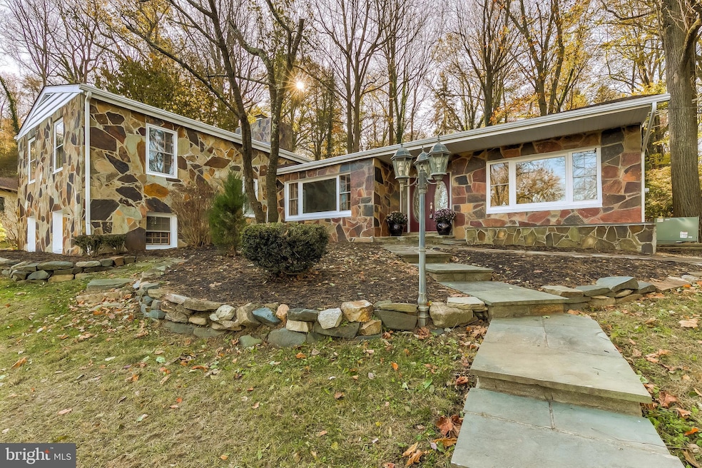 2013 Ruxton Rd, Towson, MD 21204 - photo 1