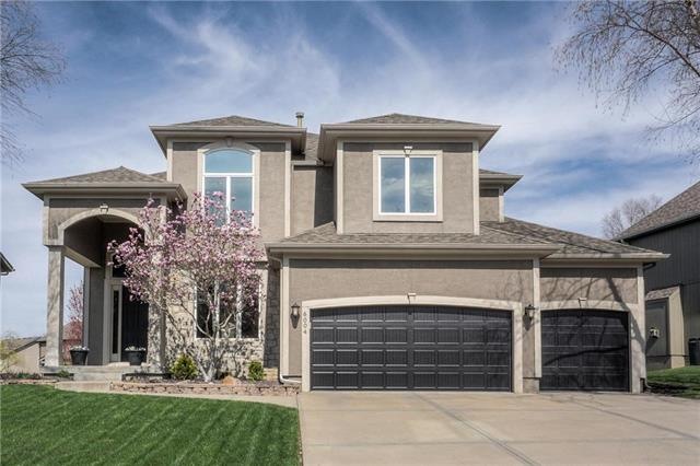 6004 Lone Elm Rd, Shawnee, KS 66218 - photo 1