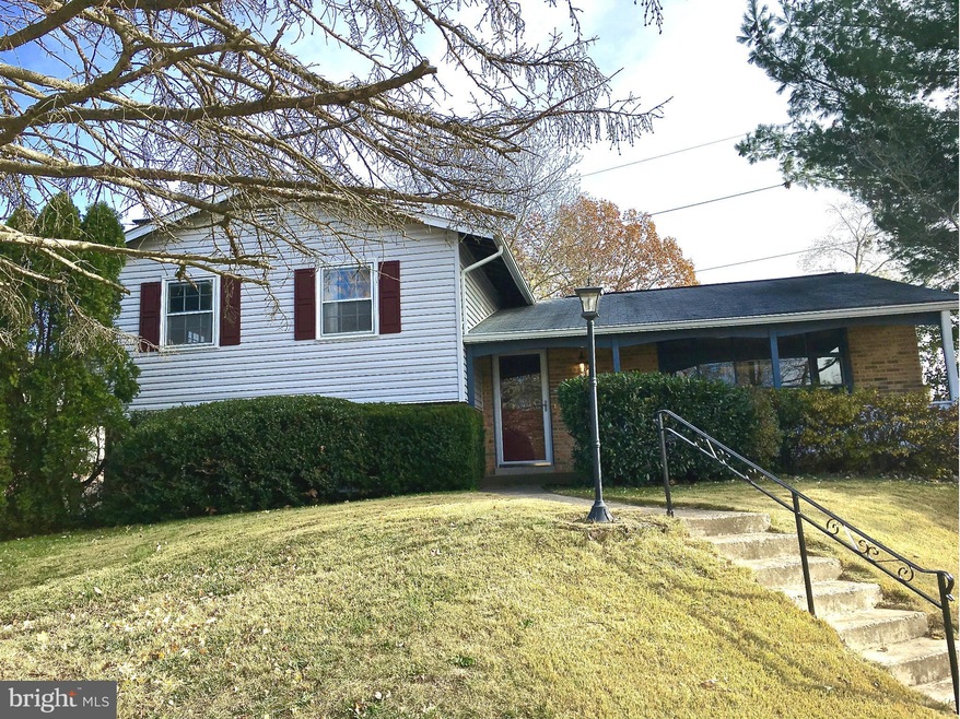 9521 Bonair Dr, Manassas, VA 20109 - photo 1