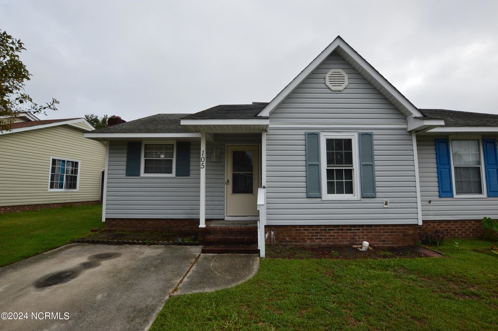 105 Creekview Dr, Jacksonville, NC 28540 - photo 1