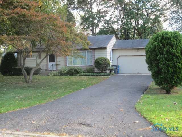 2925 Gracewood Rd, Toledo, OH 43613 - photo 1