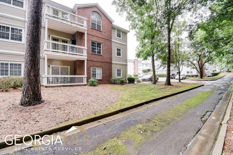 4242 Courtside Dr, Stone Mountain, GA 30083 - photo 1