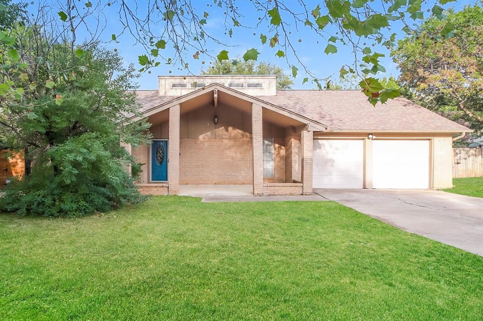 6513 Paula Ct, North Richland Hills, TX 76182 - photo 1