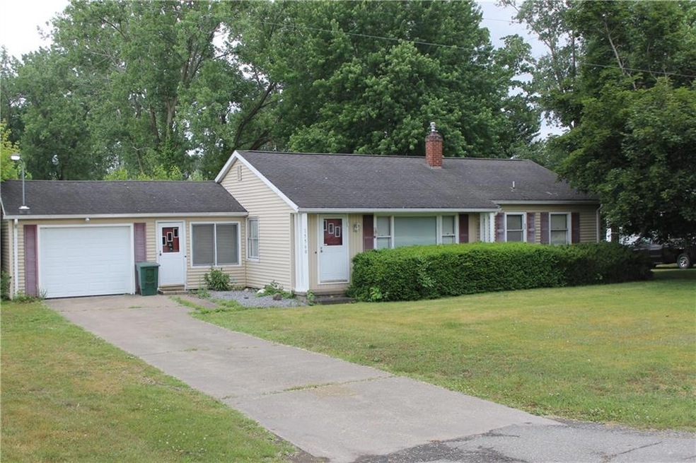 15560 Ridge Rd W, Kent, NY 14477 - photo 1