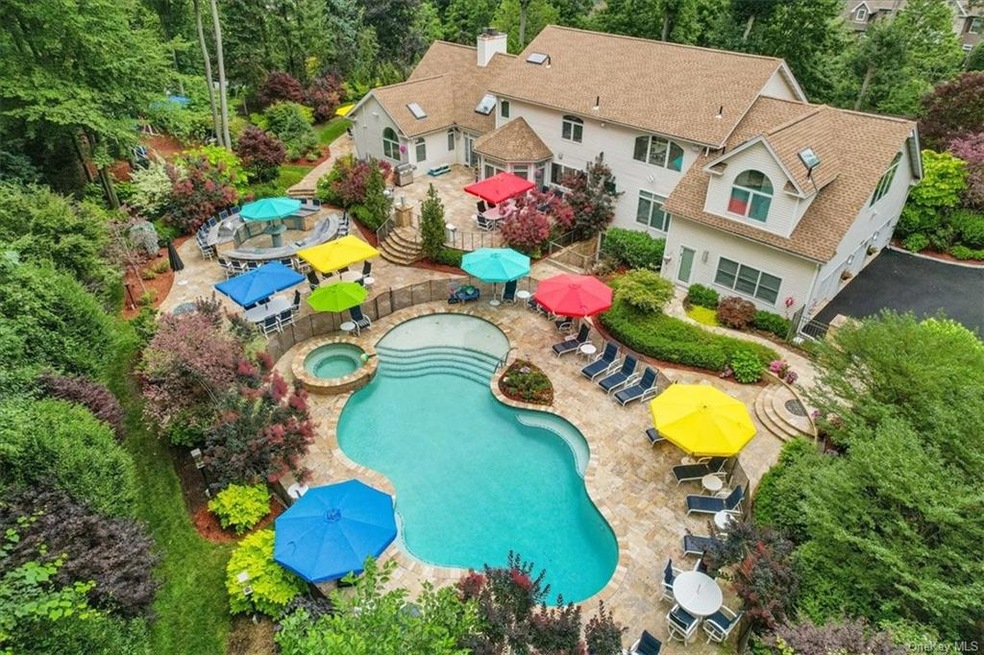 18 Golf Course Dr, Suffern, NY 10901 - photo 1