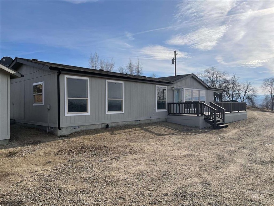 2424 Valley View Ln, Homedale, ID 83628 - photo 1