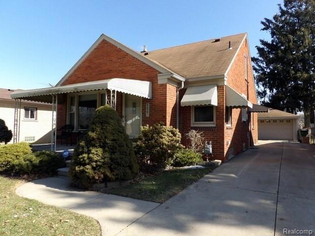 EXCELLENT ALLEN PARK LOCATION + SHORT WALK TO SCHO
