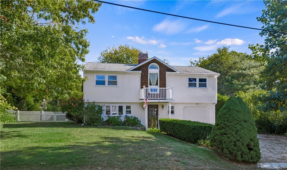 81 Hemlock Rd, Wakefield, RI 02879 - photo 1