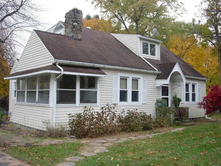 866 Dutchess Turnpike unit 2, Poughkeepsie, NY 12603 - photo 1