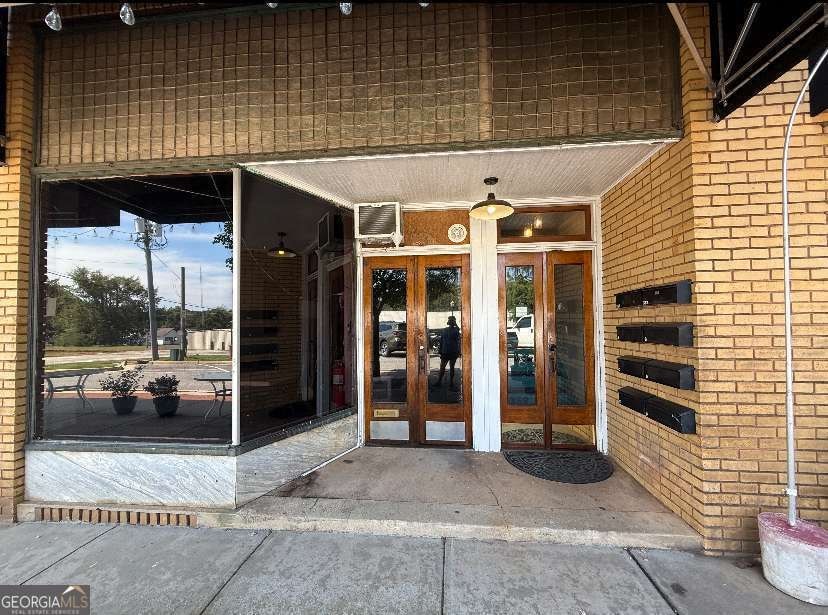 359 Railroad St unit B, Royston, GA 30662 - photo 1