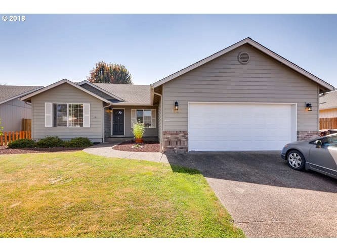 1230 Mt View Ln, Molalla, OR 97038 - photo 1