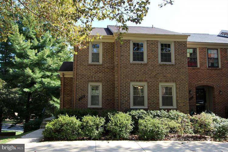 11315 Empire Ln, Rockville, MD 20852 - photo 1