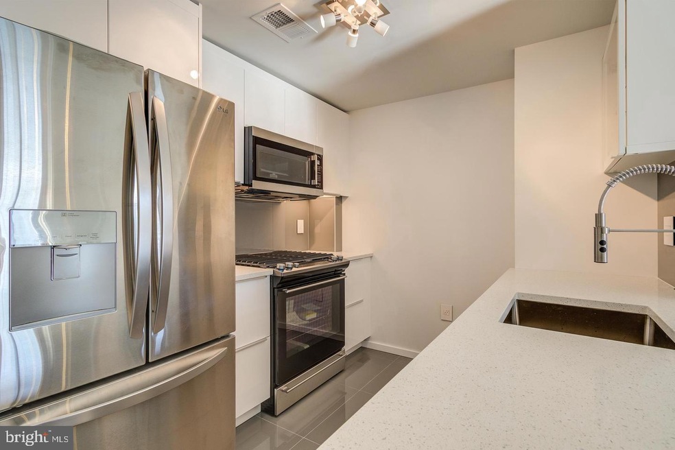 Clarendon 1021 unit 828, Arlington, VA 22201 - photo 1