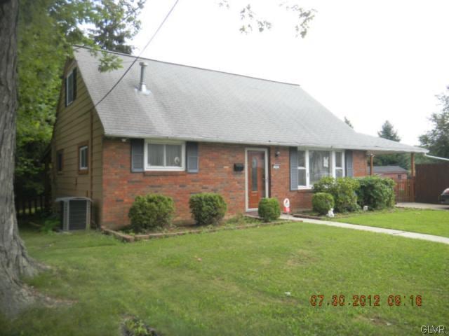 103 W Brookdale St, Allentown, PA 18103 - photo 1