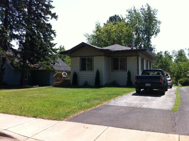 112 W Saint Andrews St, Duluth, MN 55803 - photo 1