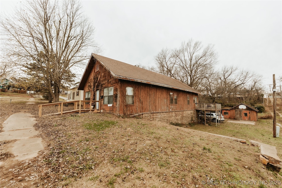907 5th St, Pawnee, OK 74058 - photo 1