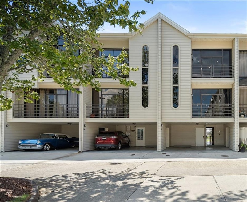 127 E Highway 22 None unit W8, Madisonville, LA 70447 - photo 1