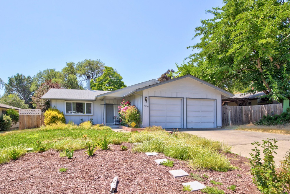 1390 NW Conklin Ave, Grants Pass, OR 97526 - photo 1