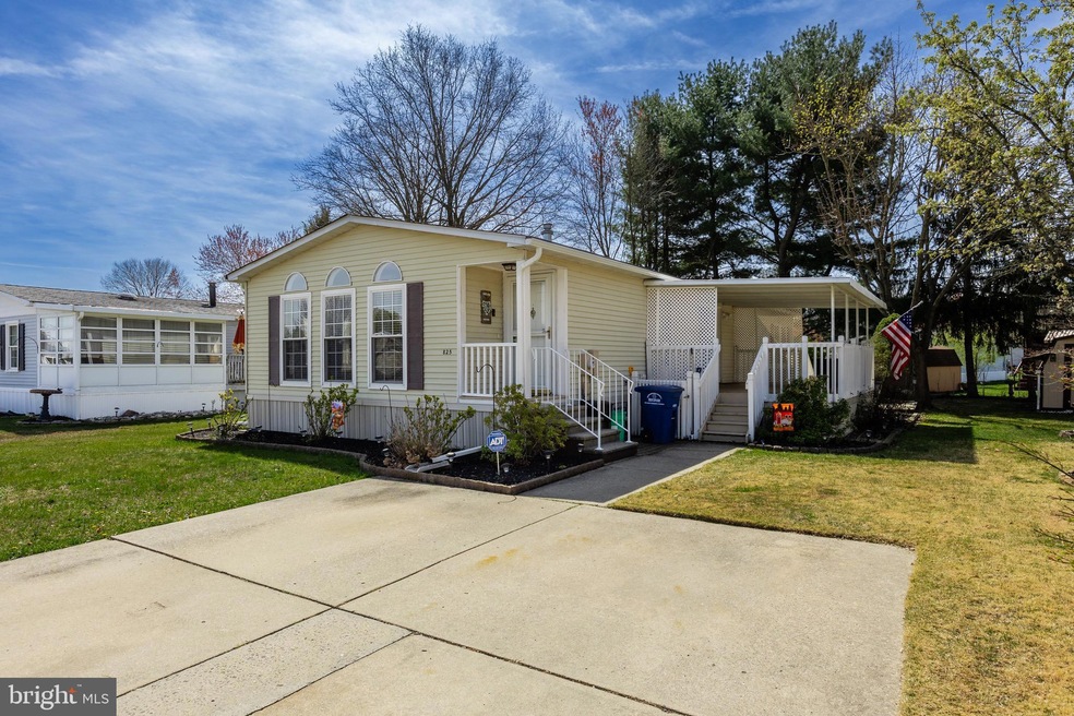 825 Woodchuck Dr, Mount Laurel, NJ 08054 - photo 1