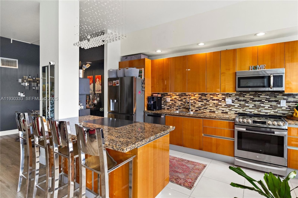 18061 Biscayne Blvd unit PH01, Aventura, FL 33160 - photo 1