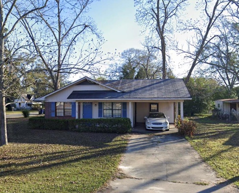 415 N Hill St, Fitzgerald, GA 31750 - photo 1