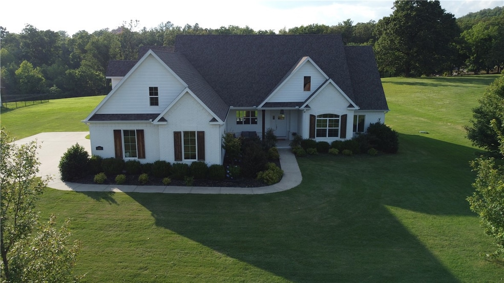 Pending $719,900 • Co-Listing Agent