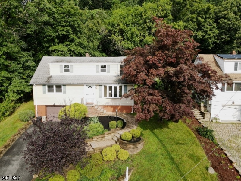 24 Cresthill Rd, Verona, NJ 07044 - photo 1