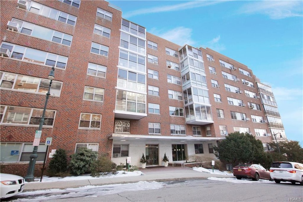 Larchmont Terrace unit H, Larchmont, NY 10538 - photo 1